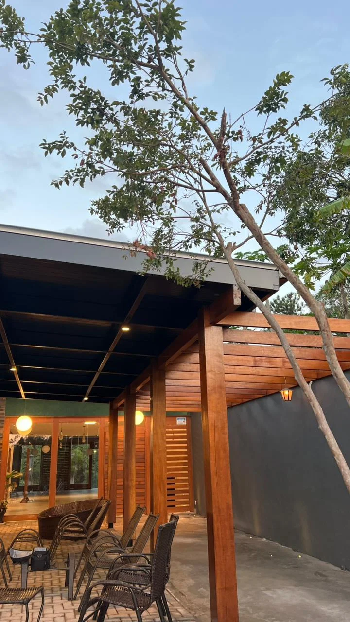 Área verde ao redor do Spaço Sales em Jacareí